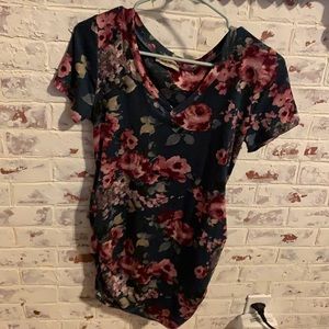 Floral v-neck maternity top
